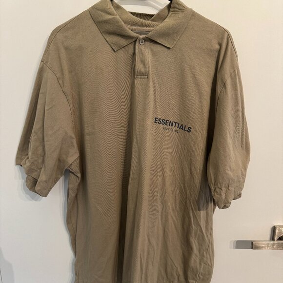 FEAR OF GOD ESSENTIALS Khaki Short Sleeve Polo - Picture 2 of 5